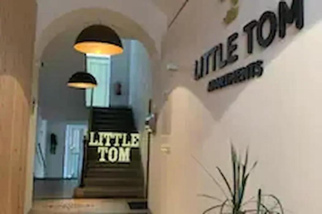 Little Tom Apartments Praga Exterior foto