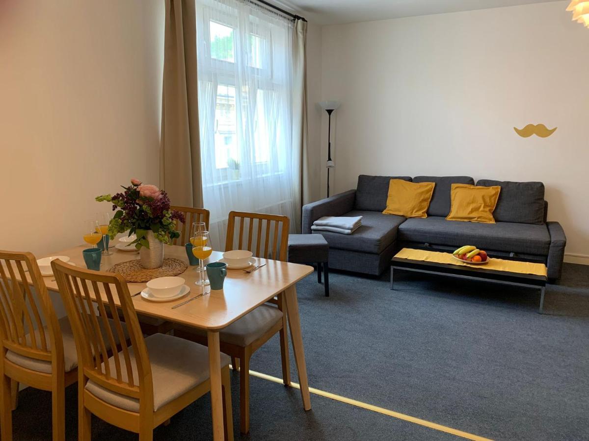 Little Tom Apartments Praga Exterior foto