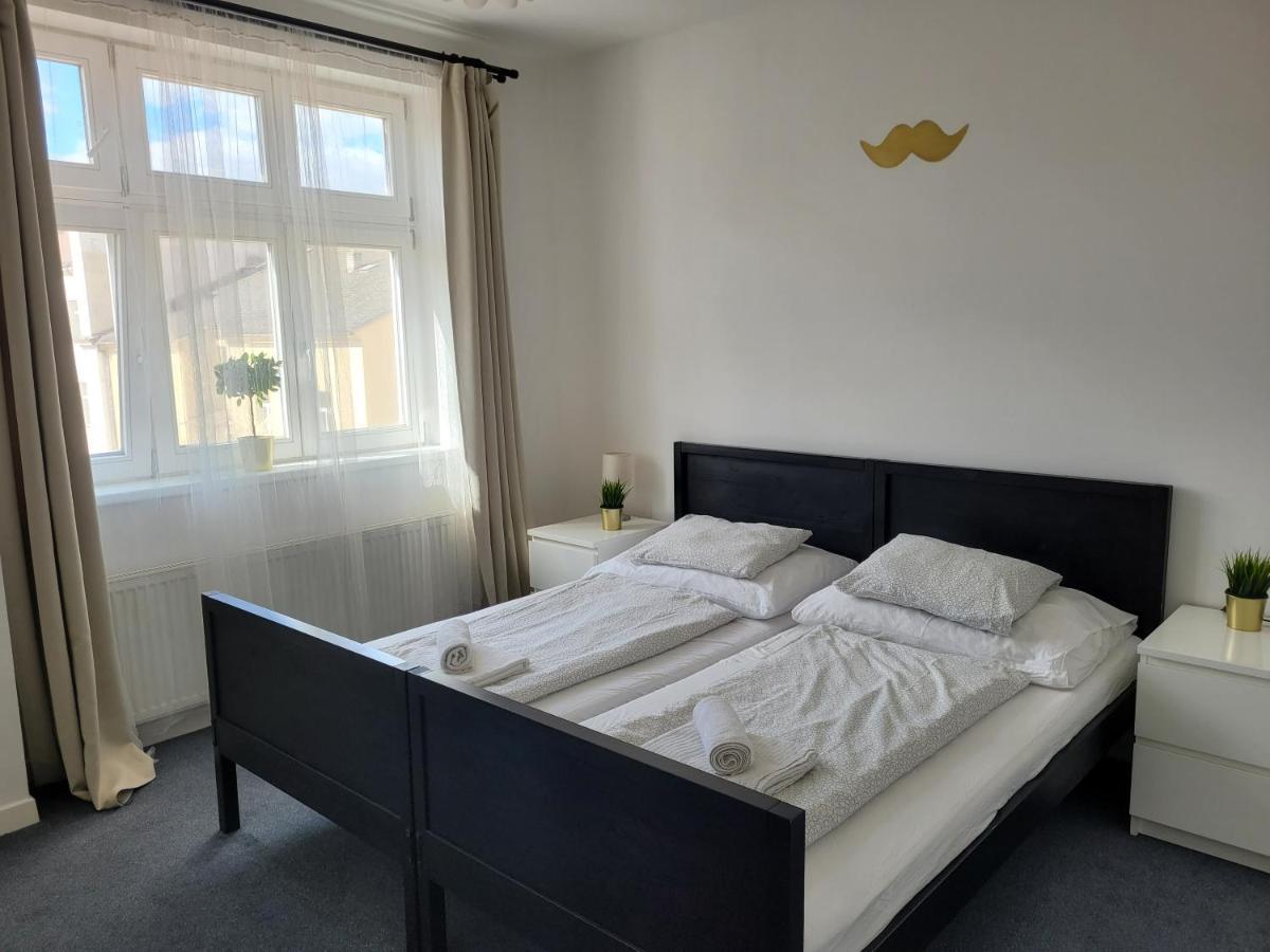 Little Tom Apartments Praga Exterior foto
